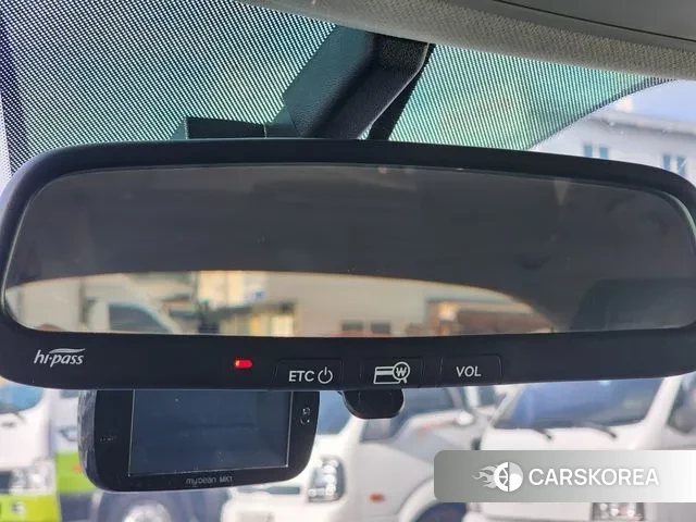 Kia Stonic 2018 Белый из Кореи, фото 5