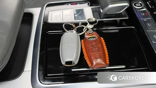 Audi Q8 (4M) 2020 Белый из Кореи, фото 5