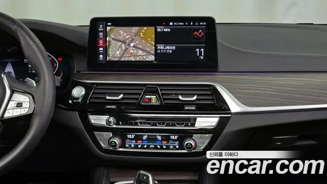 BMW 5 Series (G30) 2022 Белый из Кореи, фото 5