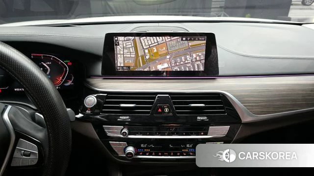 BMW 5 Series (G30) 2020 Белый из Кореи, фото 5