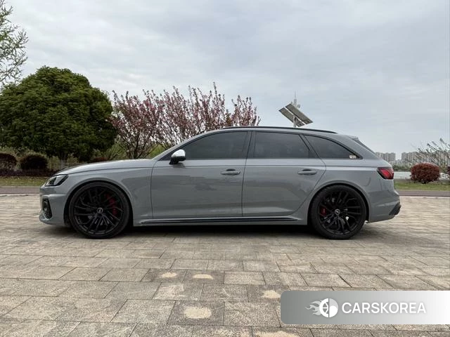 Audi RS 4 2023 Другой из Китая, фото 5