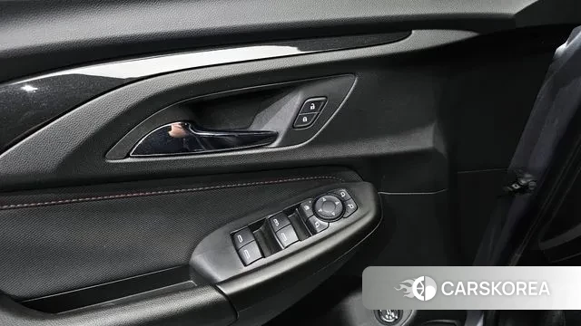 Chevrolet (GM Daewoo) Trailblazer 2020 Серебристо-серый из Кореи, фото 5