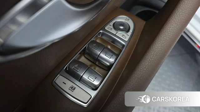 Mercedes-Benz E-Class W213 2021 Белый из Кореи, фото 5
