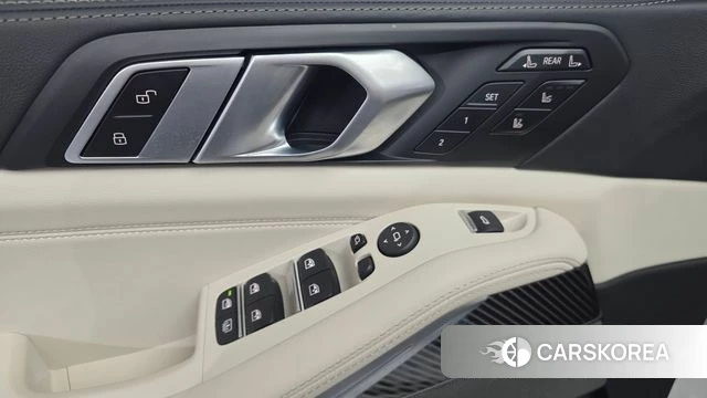 BMW X7 (G07) 2025 Белый из Кореи, фото 5
