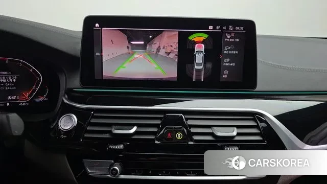 BMW 5 Series (G30) 2023 Черный из Кореи, фото 5