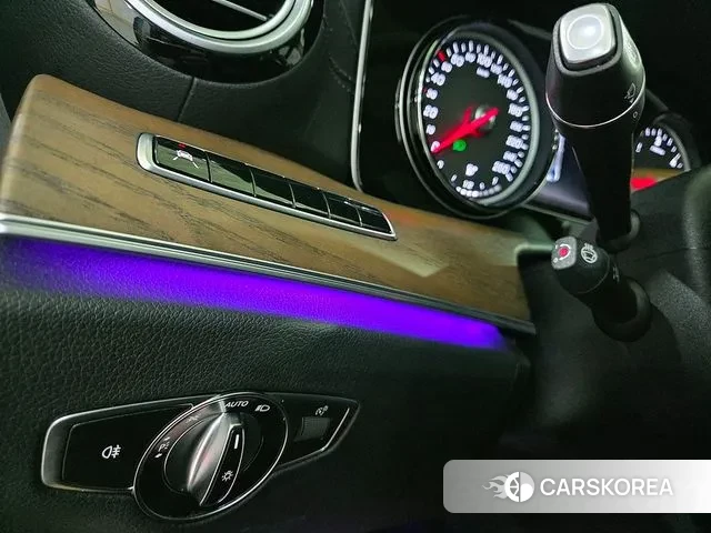 Mercedes-Benz E-Class W213 2019 Белый из Кореи, фото 5