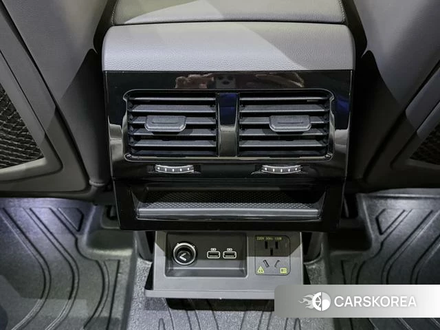 Volkswagen Touareg 2020 Черный из Китая, фото 5