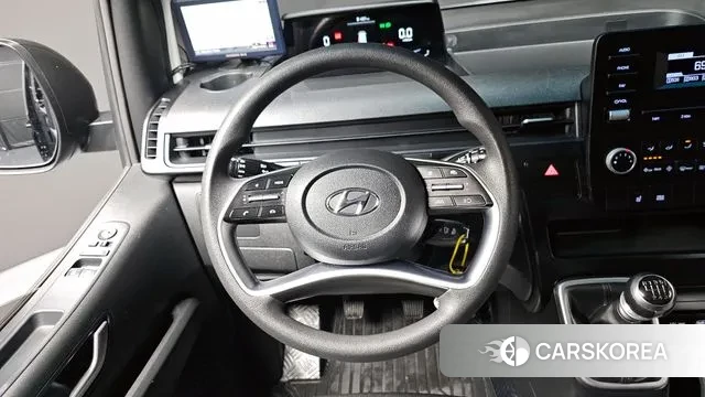 Hyundai Staria 2023 Черный из Кореи, фото 5