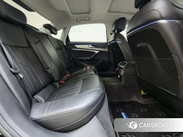 Audi A6L 2021 Черный из Китая, фото 5
