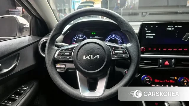 Kia The New K3 2nd generation 2021 Белый из Кореи, фото 5