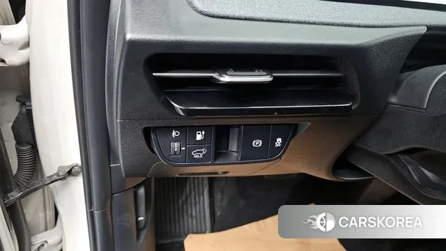 Kia EV6 2021 Жемчужный цвет из Кореи, фото 5