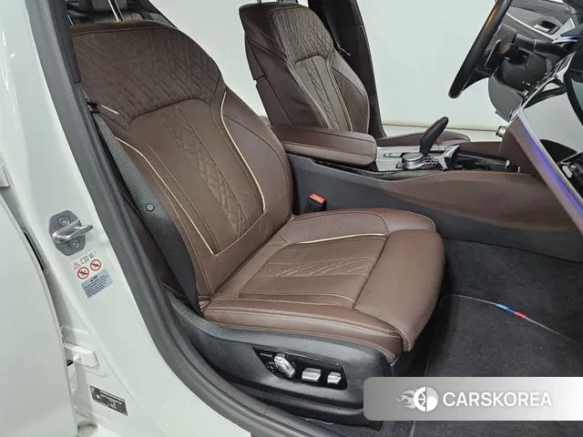 BMW 5 Series (G30) 2022 Белый из Кореи, фото 5