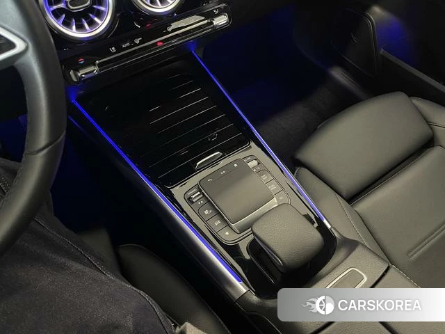 Mercedes-Benz GLA 2024 Белый из Китая, фото 5