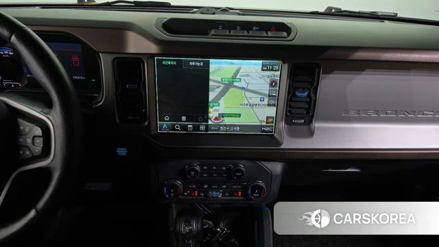 Ford Bronco 6th Generation 2022 Желтый из Кореи, фото 5