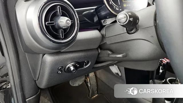 Mini Cooper 2022 Черный из Кореи, фото 5