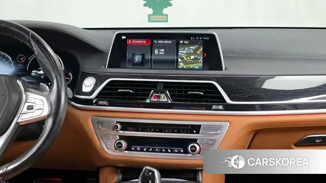 BMW 7 Series (G11) 2018 Черный из Кореи, фото 5