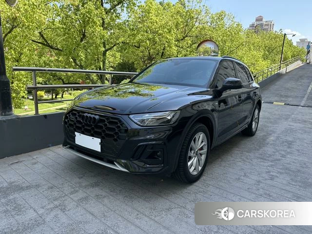 Audi Q5L 2022 Черный из Китая, фото 5