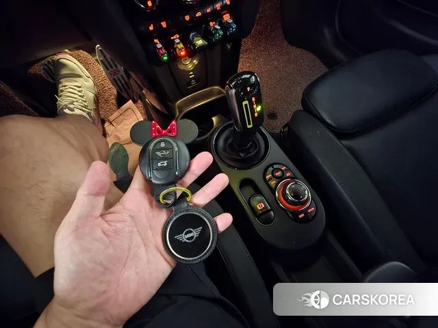 Mini Cooper Electric 2022 Черный из Кореи, фото 5