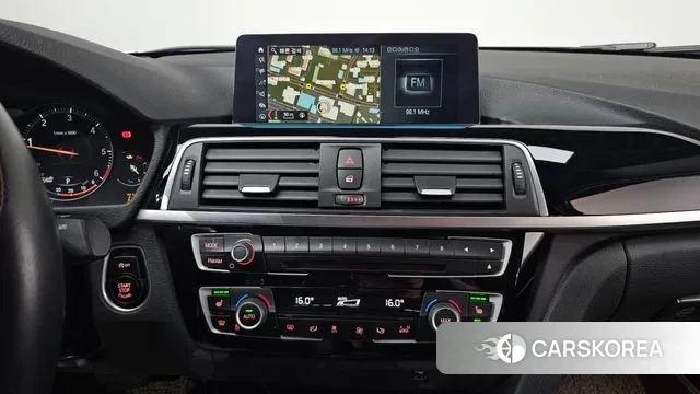 BMW 3 Series (F30) 2018 Белый из Кореи, фото 5