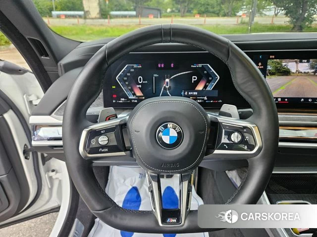BMW 7 Series (G70) 2024 Белый из Кореи, фото 5