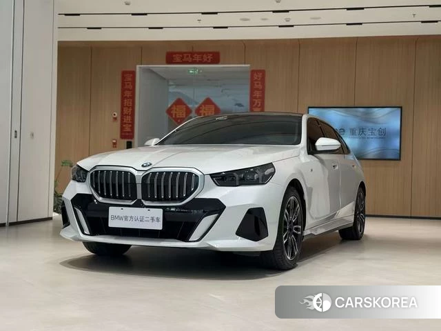 BMW 5 series 2024 Белый из Китая, фото 5