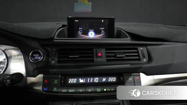 Lexus CT200h 2019 Белый из Кореи, фото 5