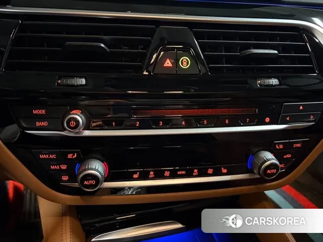 BMW 5 Series (G30) 2018 Серый из Кореи, фото 5