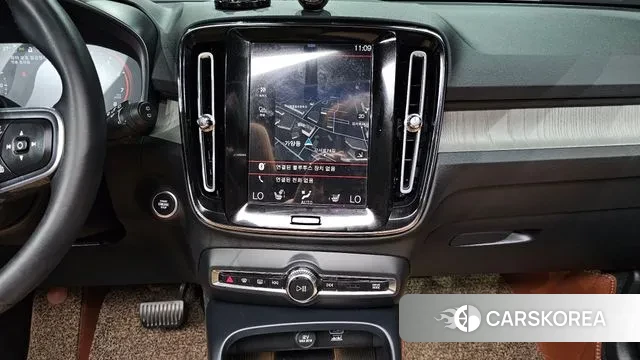 Volvo XC40 2021 Белый из Кореи, фото 5