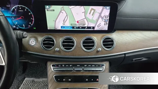 Mercedes-Benz E-Class W213 2021 Серебряный из Кореи, фото 5