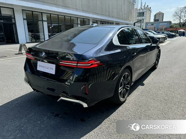 BMW 5 series 2024 Черный из Китая, фото 5