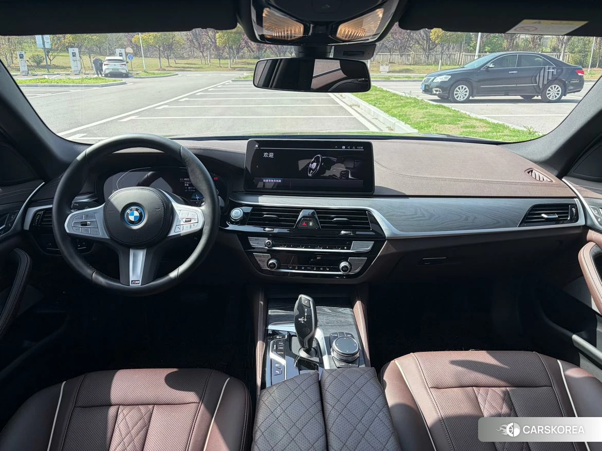 BMW 5 series PHEV 2022 Черный из Китая, фото 5