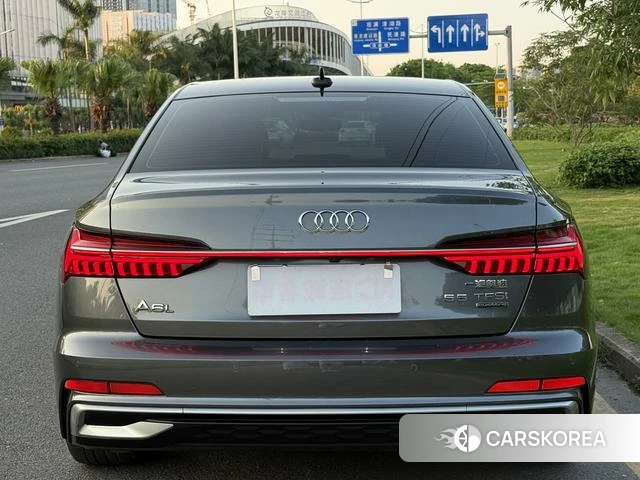 Audi A6L 2022 Темно-серый из Китая, фото 5