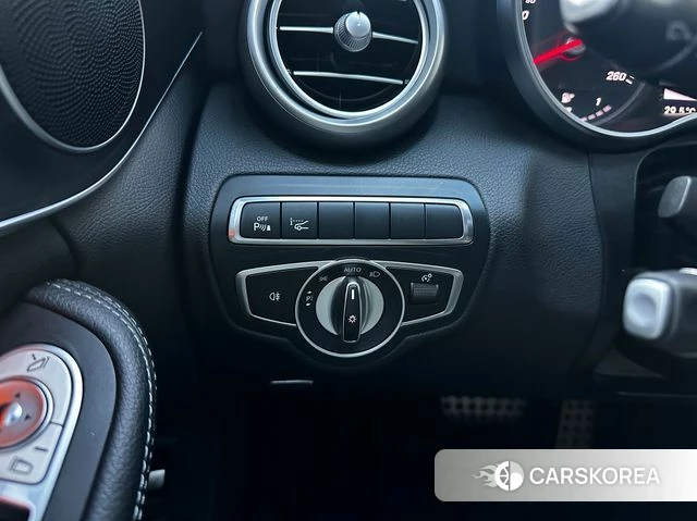 Mercedes-Benz C-Class W205 2018 Белый из Кореи, фото 5