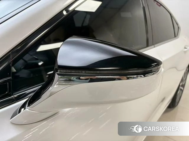 Lexus ES 2021 Белый из Китая, фото 5
