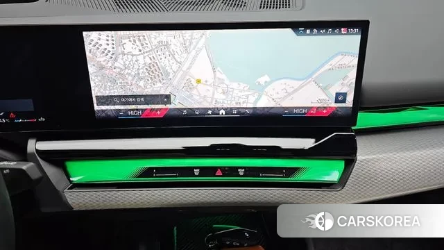 BMW 5 Series (G60) 2025 Белый из Кореи, фото 5