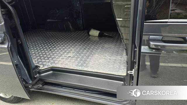 Hyundai Staria 2024 Черный из Кореи, фото 5