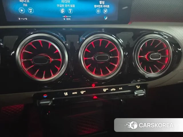 Mercedes-Benz A-Class W177 2021 Белый из Кореи, фото 5