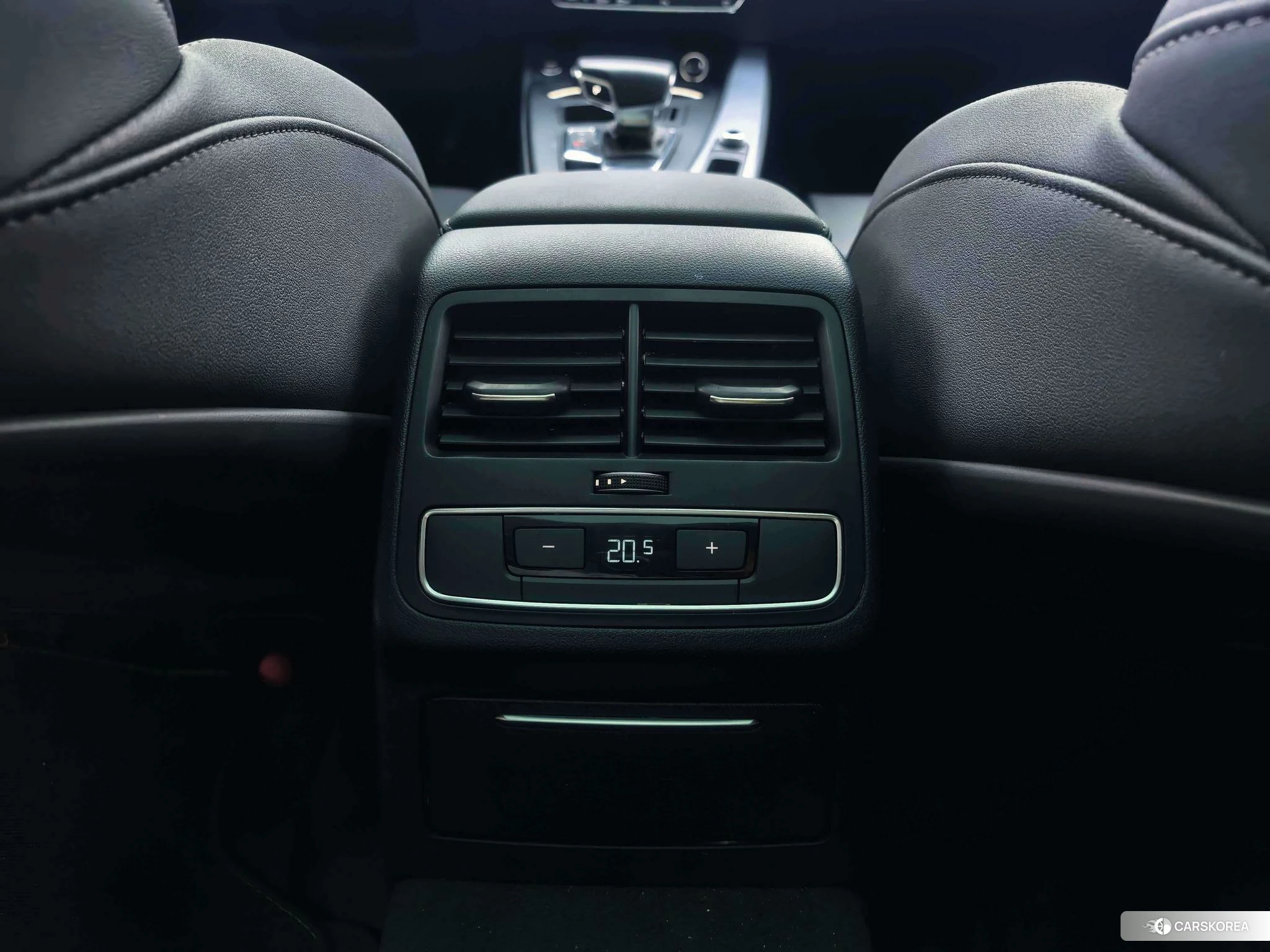 Audi A4L 2023 Белый из Китая, фото 5