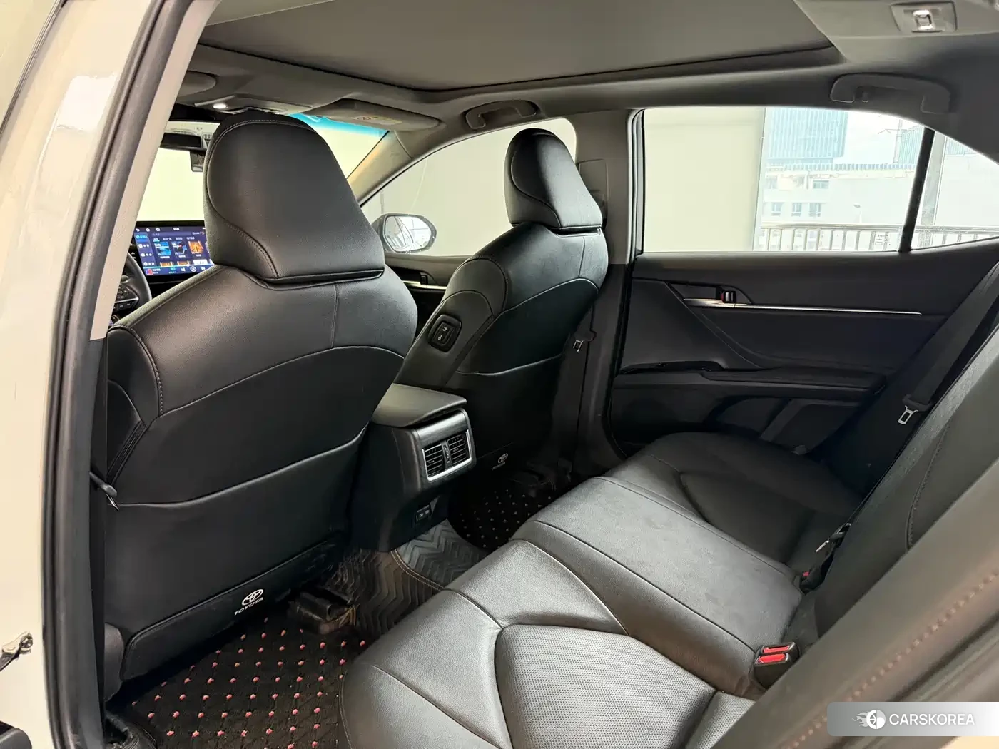 Toyota Camry 2024 Белый из Китая, фото 5