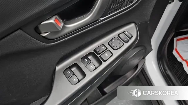 Hyundai Kona 2019 Белый из Кореи, фото 5