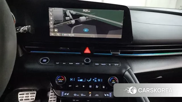 Hyundai The New Avante (CN7) 2024 Светло-серебряный цвет из Кореи, фото 5