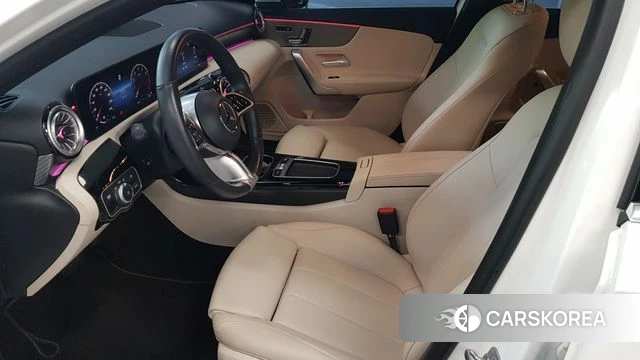 Mercedes-Benz A-Class W177 2024 Белый из Кореи, фото 5
