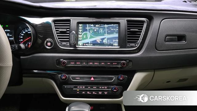 Kia The New Carnival 2018 Белый из Кореи, фото 5