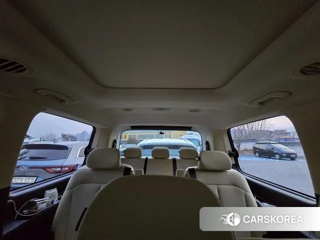 Hyundai Staria 2025 Белый из Кореи, фото 5