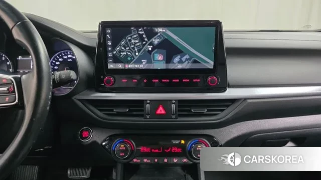 Kia The New K3 2nd generation 2021 Белый из Кореи, фото 5