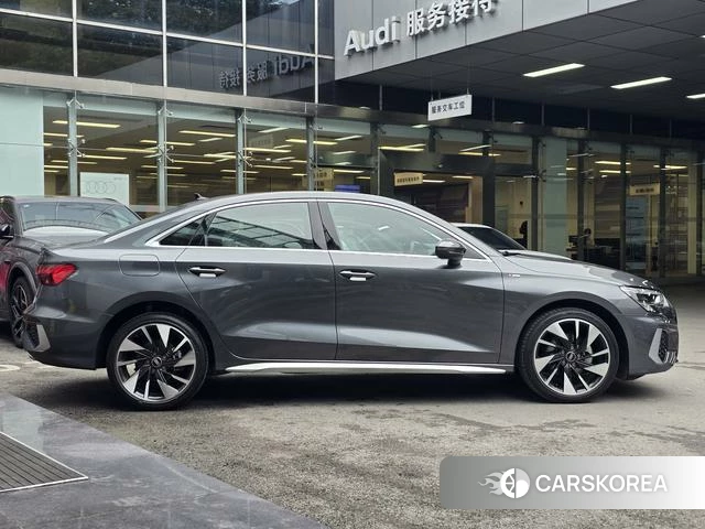 Audi A3 2024 Темно-серый из Китая, фото 5