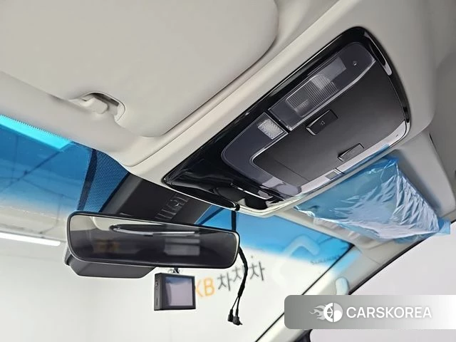 Hyundai Staria 2022 Белый из Кореи, фото 5