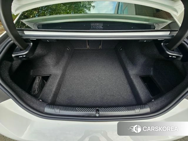 BMW 5 Series (G60) 2024 Белый из Кореи, фото 5