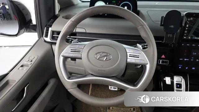 Hyundai Staria 2023 Белый из Кореи, фото 5