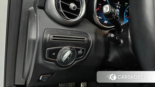 Mercedes-Benz GLC-Class X253 2022 Белый из Кореи, фото 5